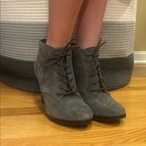 Women's Gray Lace-Up Ankle Boots